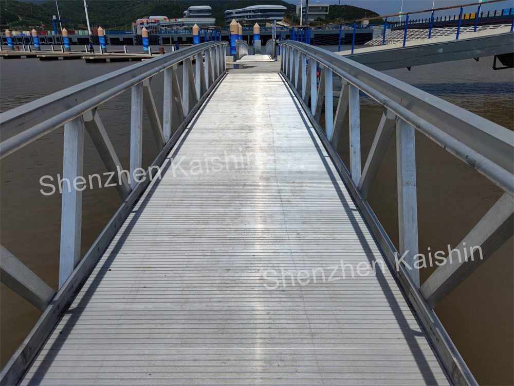 High Corrosion Resistance Marine Aluminum Gangways With 1.1m Handrail For Floating Dock Pier